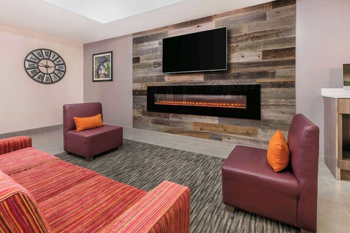 Hotel Interior 4 of 24