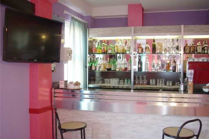 Lounge 24 of 30