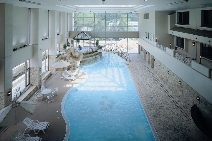 Pools & Facilities