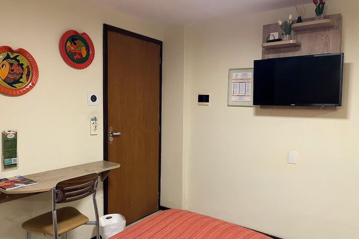 Room 58 of 80