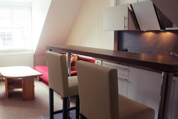 Room 2 of 7