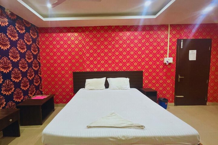 Room 13 of 25