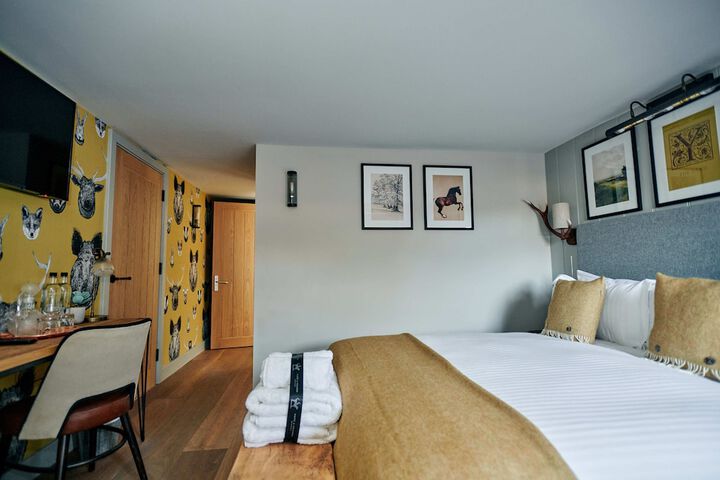 Room 25 of 53