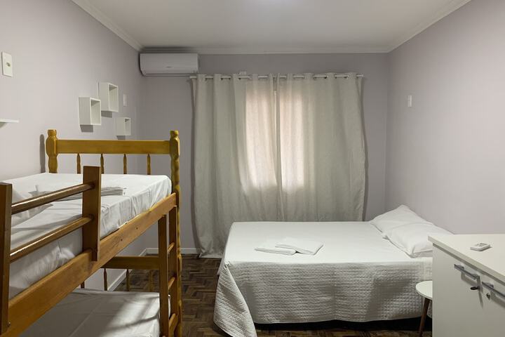 Room 5 of 10