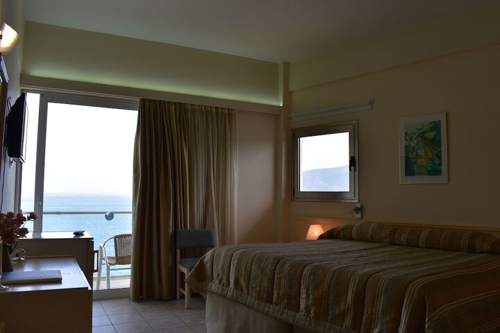 Room 18 of 79