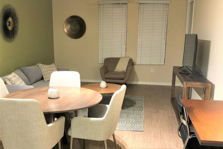 Room 11 of 30