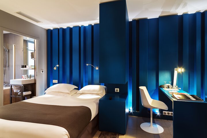 Room 15 of 32