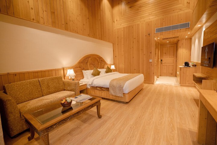 Room 6 of 40
