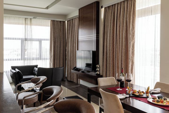 Room 16 of 53