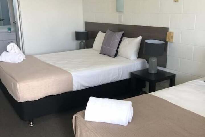 Room 5 of 19