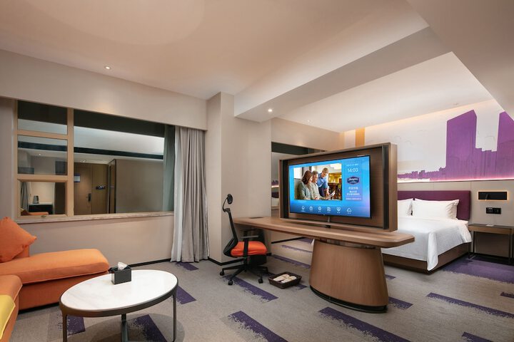 Room 11 of 42