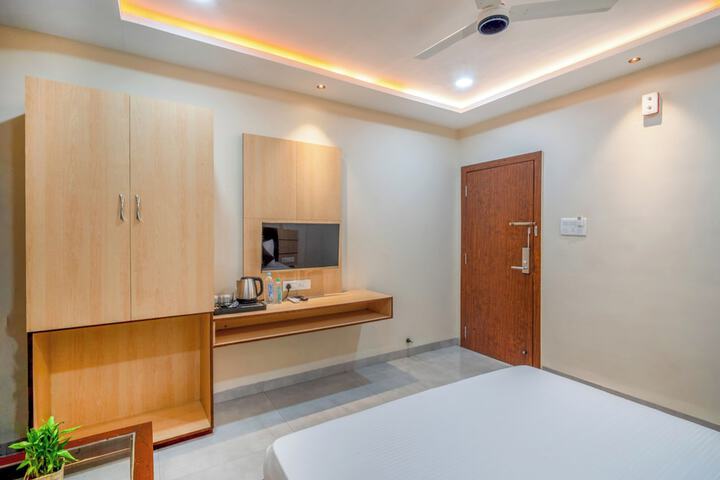 Room 10 of 27