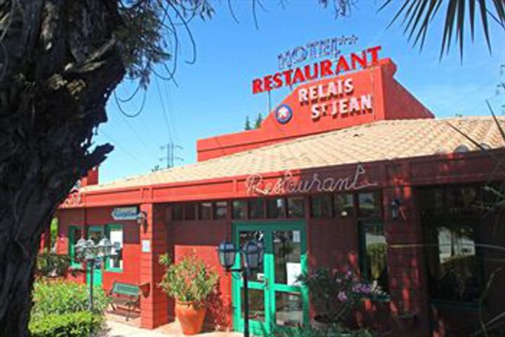 INTER-HOTEL LE RELAIS SAINT JEAN