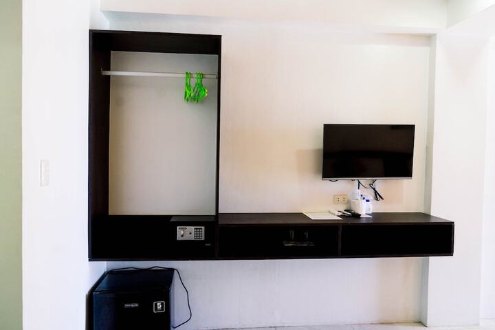 Room 57 of 118