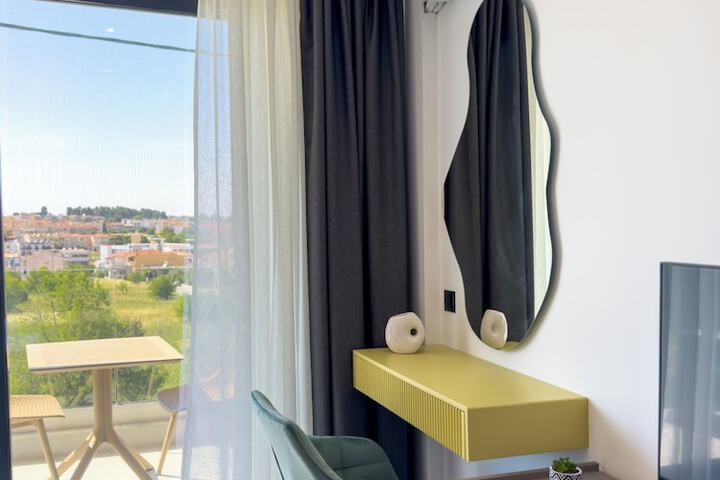 Room 10 of 55