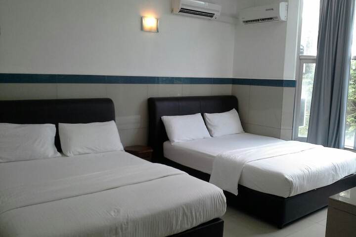 Room 13 of 61