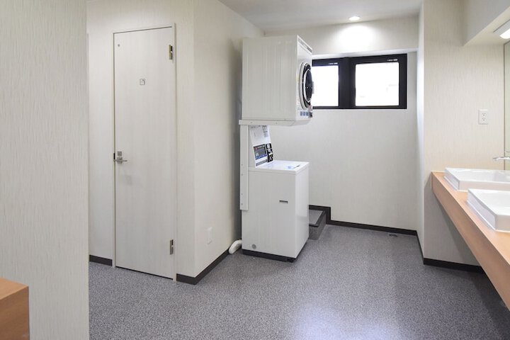 Room 73 of 88