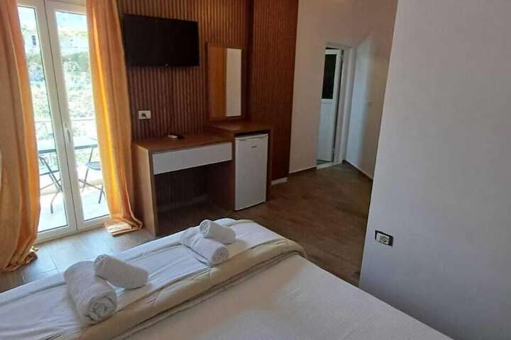 Room 15 of 85
