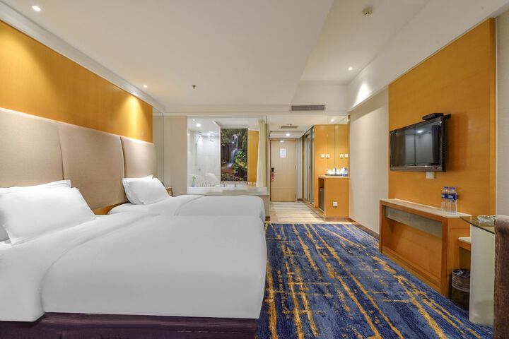 Room 12 of 91
