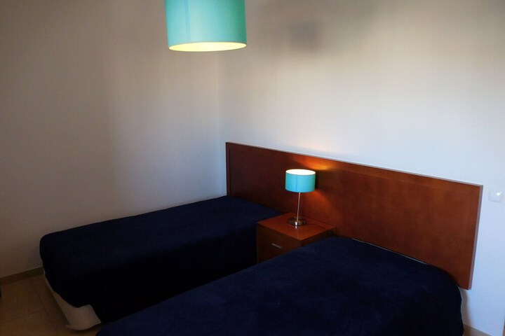 Room 2 of 32