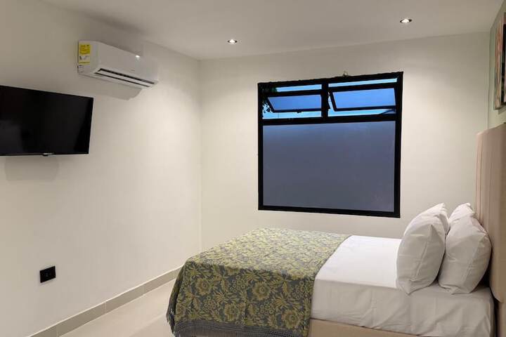 Room 4 of 22