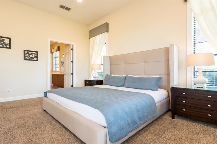 Room 5 of 36