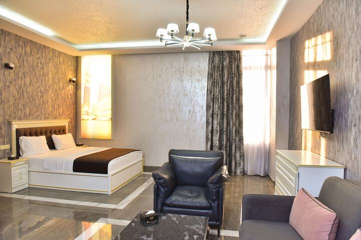 Room 11 of 22