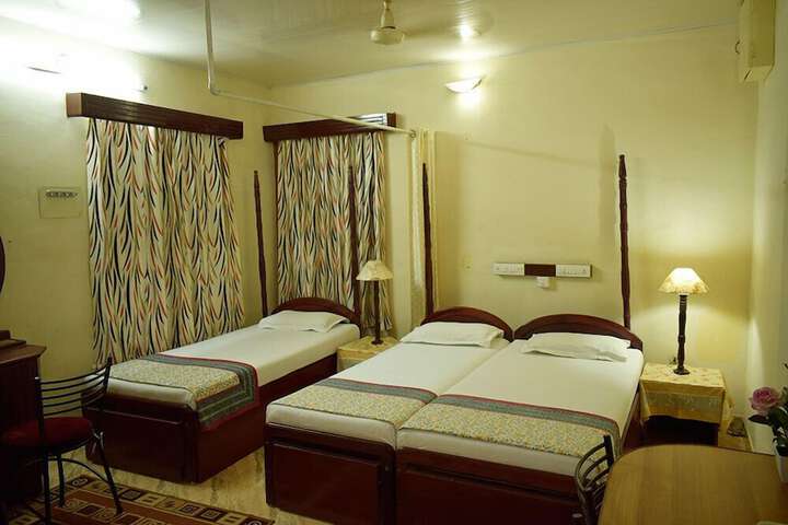 Room 17 of 50