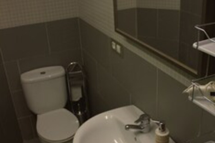 Room 2 of 24