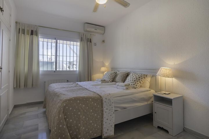 Room 5 of 33