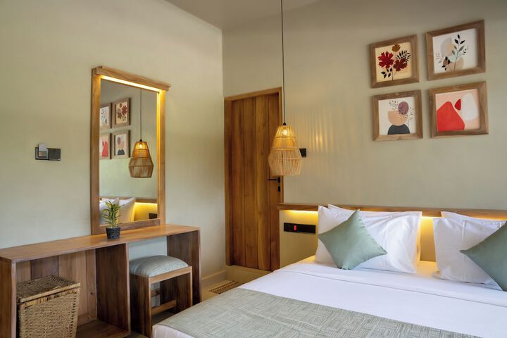 Room 35 of 222