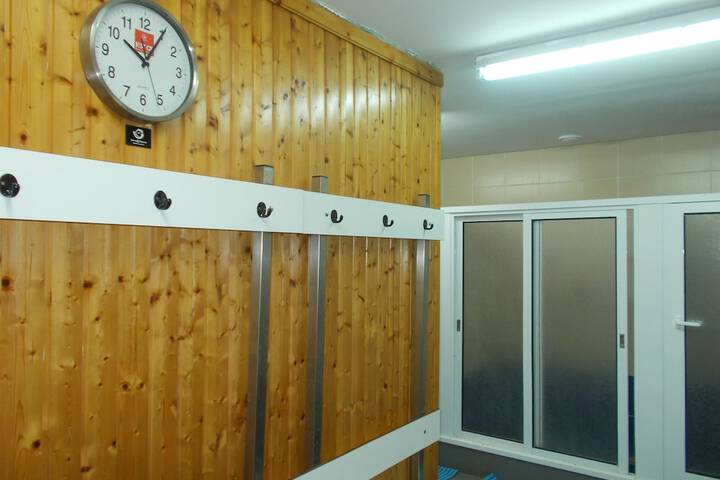 Room 61 of 92
