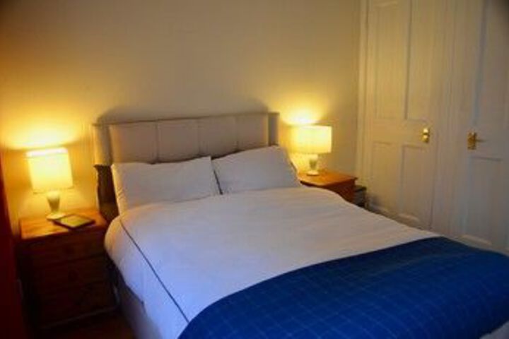 Room 4 of 19