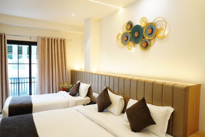 Room 15 of 34