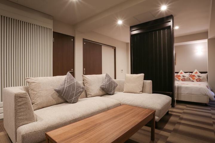 Room 18 of 40