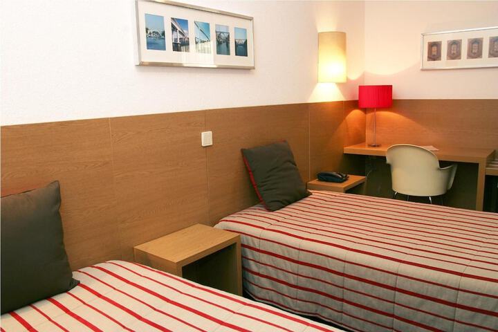 Room 15 of 35