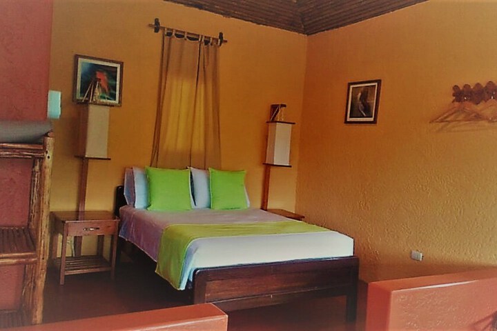 Room 2 of 31