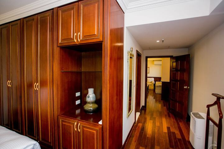 Room 76 of 203