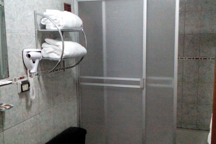 Room 27 of 51