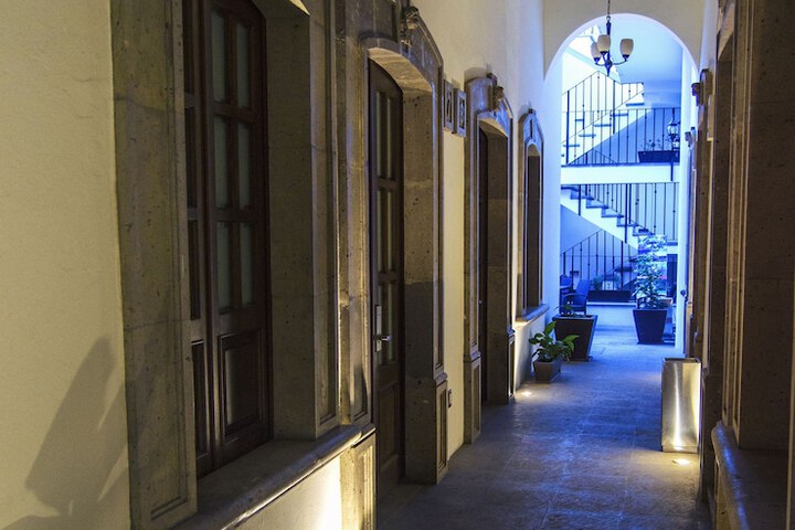 Hotel 2 of 43