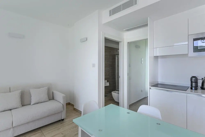 Room 3 of 12