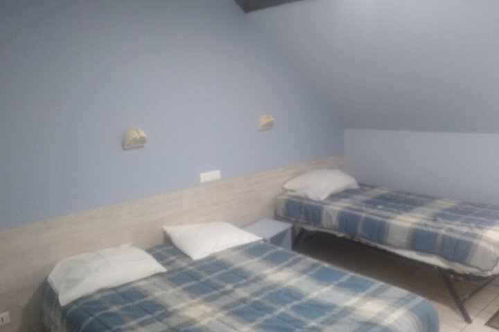 Room 2 of 31