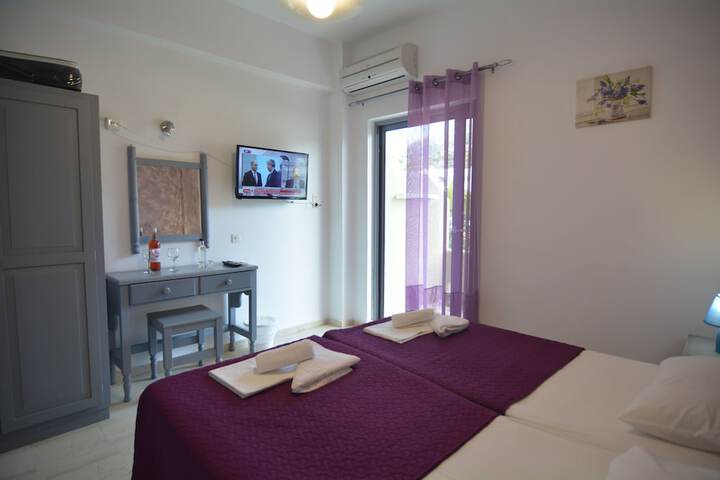 Room 4 of 51
