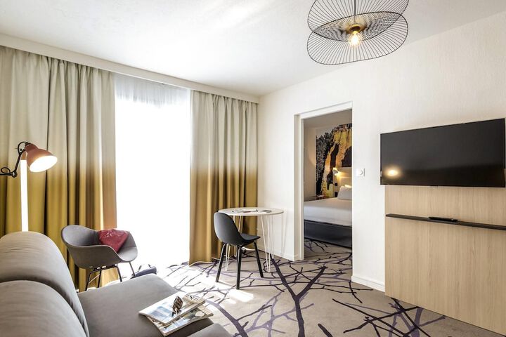 Room 25 of 114