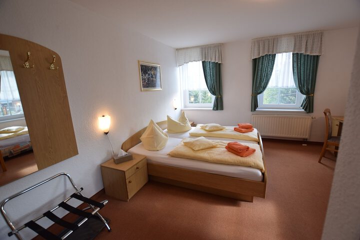 Room 33 of 52