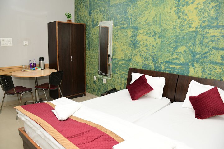 Room 15 of 73