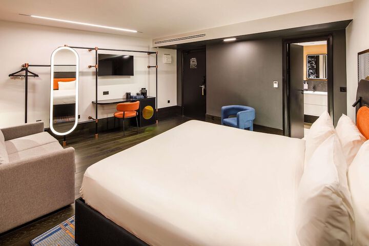 Room 37 of 117
