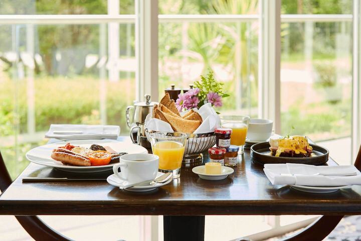 Breakfast/Coffee Service 88 of 133
