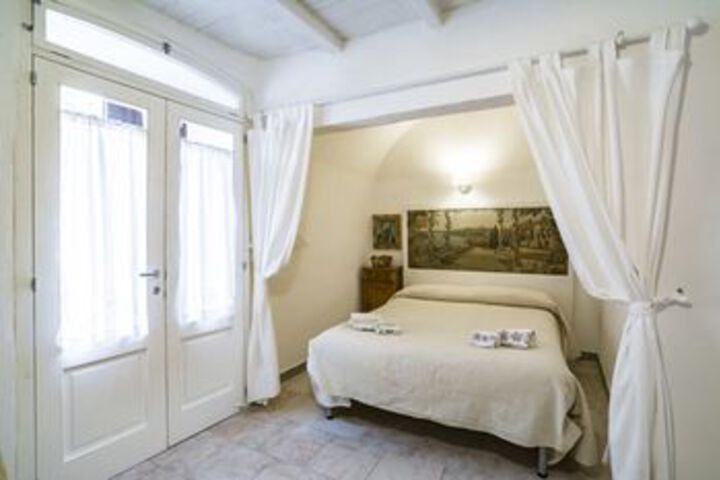 Room 14 of 19
