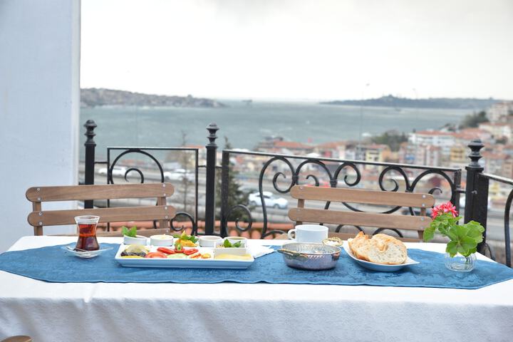 Deep Hotel Istanbul in Istanbul